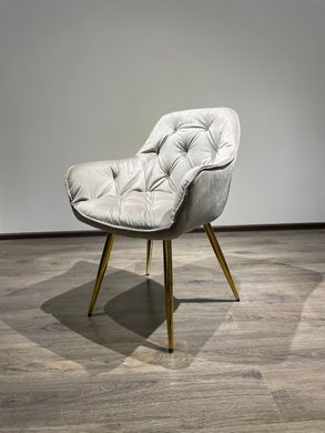 Scaun de design VENICE-G BEIGE CAPPUCCINO (Scaun de cină, tapițerie bej capuccino, picior curbat din metal aur)